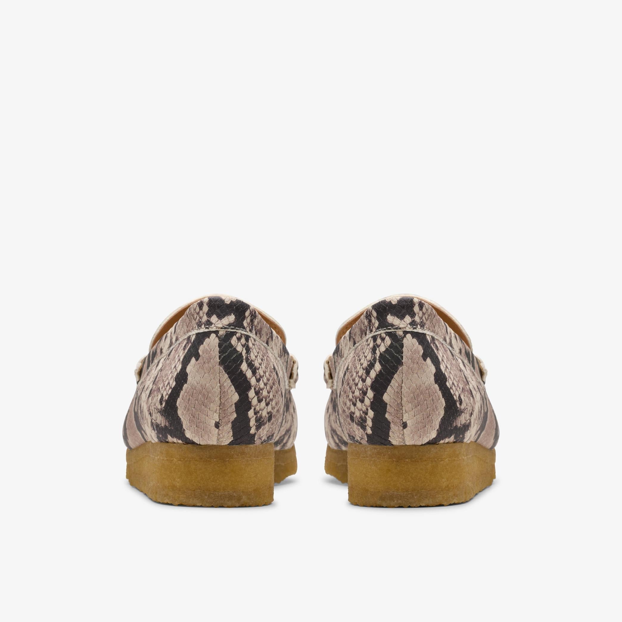 [26178222] WOMENS CLARKS WALLABEE LOAFER