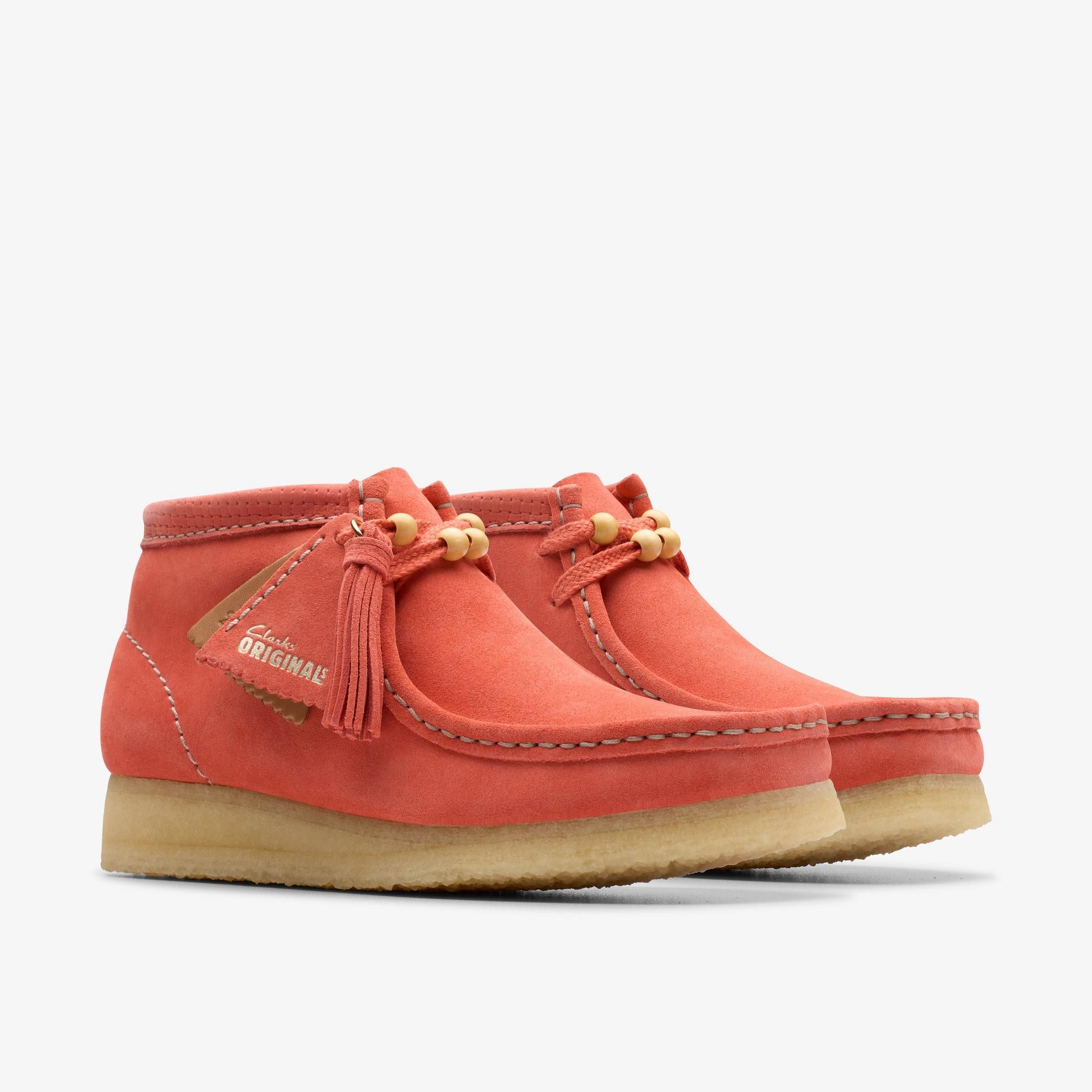 [26181112] WOMENS CLARKS WALLABEE BOOT.