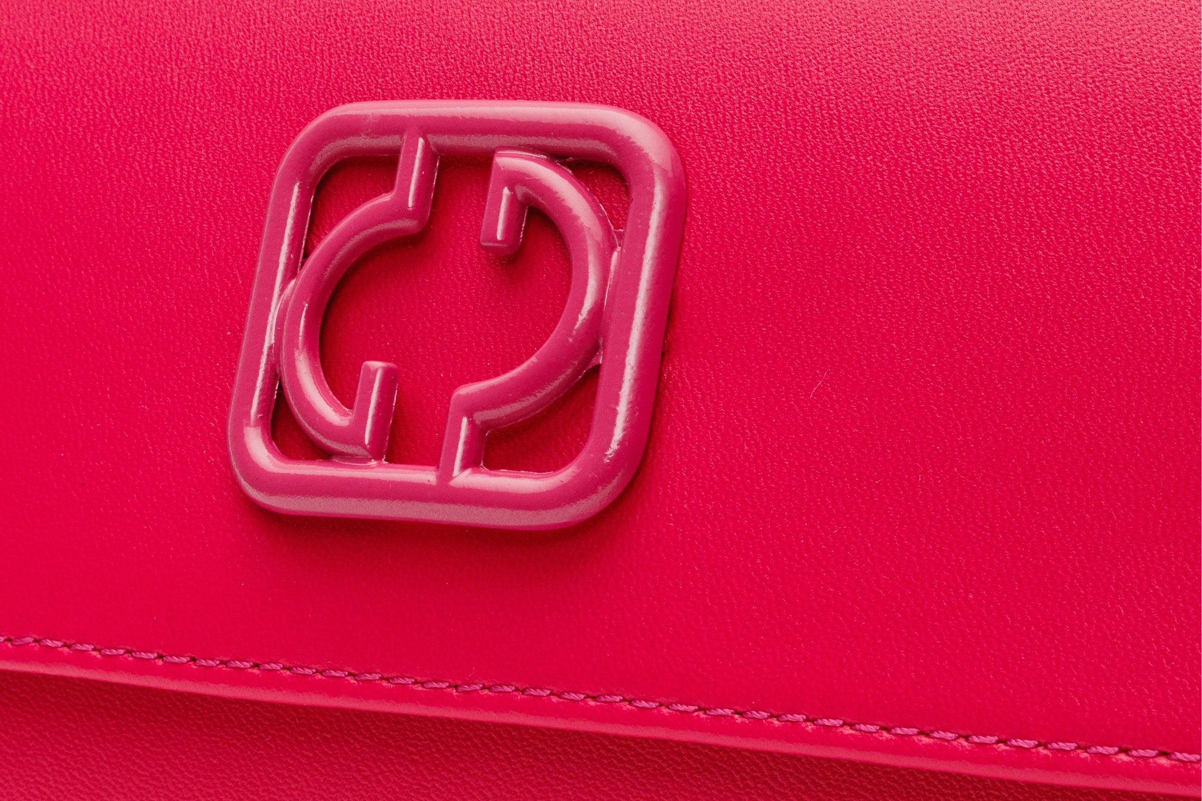 The Maneadero Fuchsia Leather Handbag
