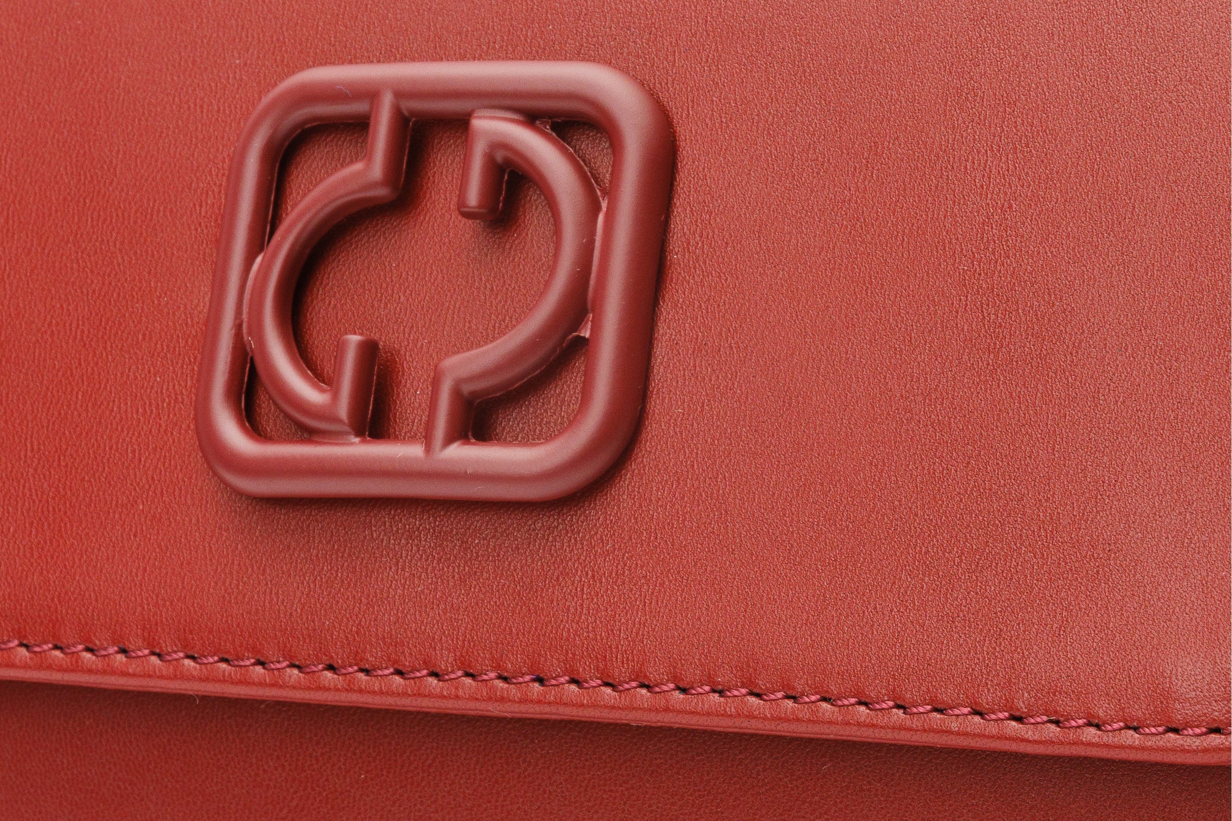 The Maneadero Dark Red Leather Handbag