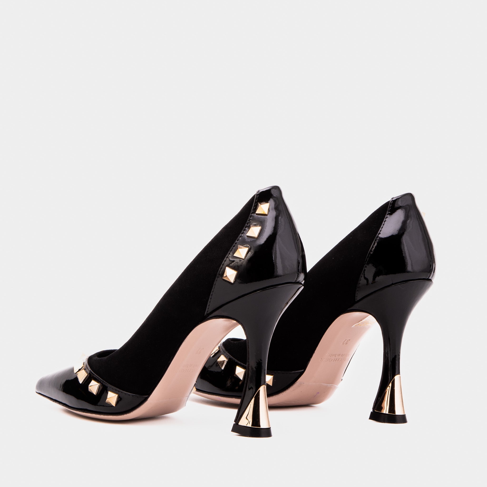 The Bella Vita Studded Black Leather Pump Women Shoe