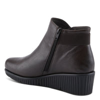 Thumbnail for Black leather Spring Step Abruzzo boots with side zipper and decorative buckles