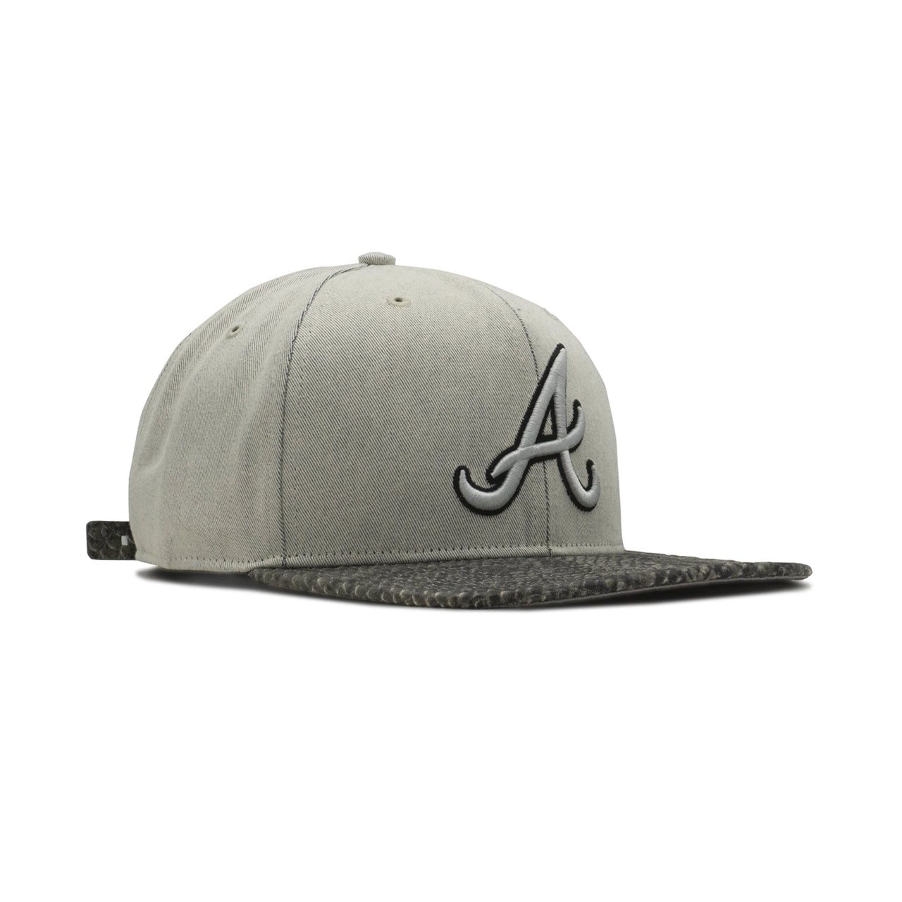 High-quality grey strapback hat with Atlanta Braves logo