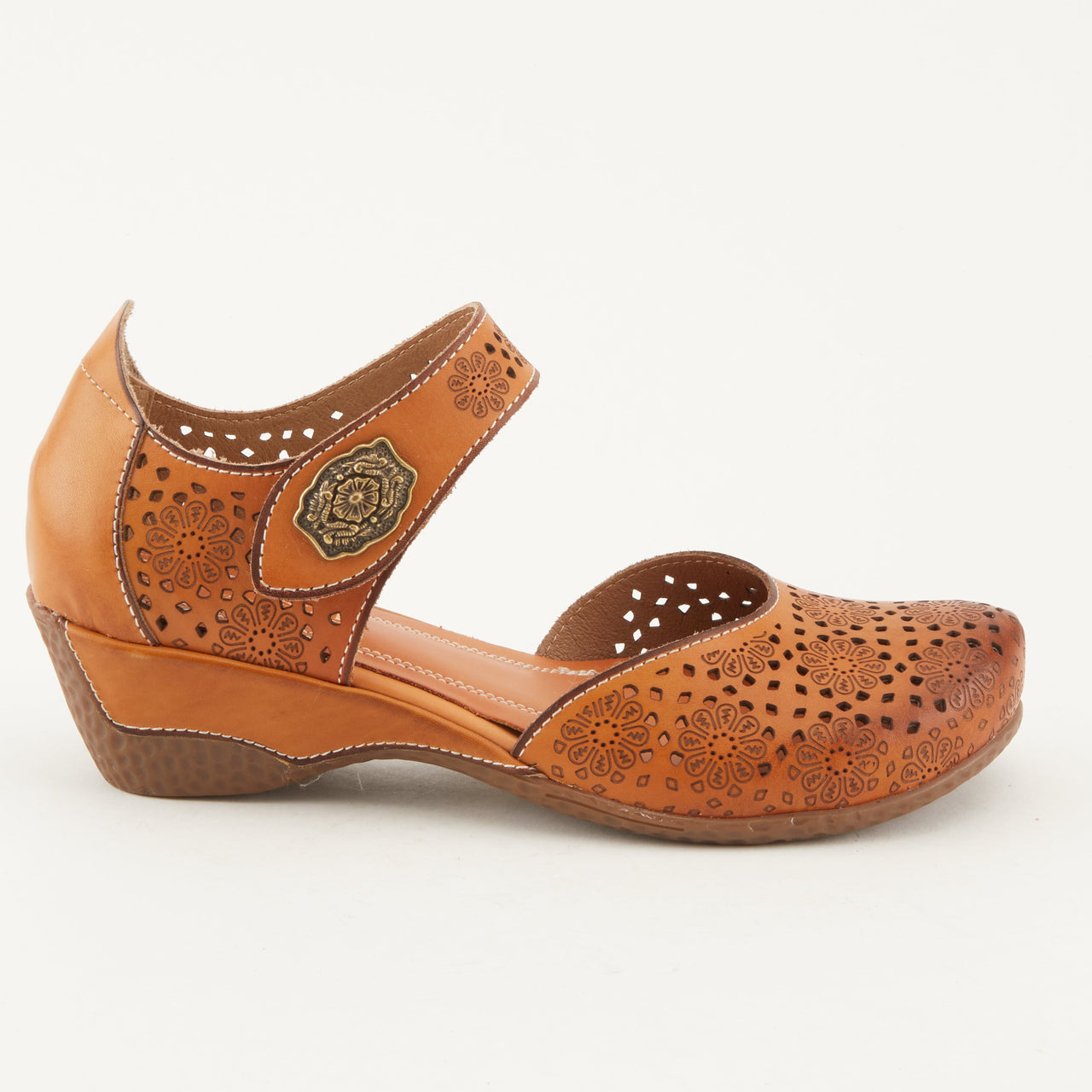 L'ARTISTE AMERICANA SHOES in earthy green with artistic handcrafted elements