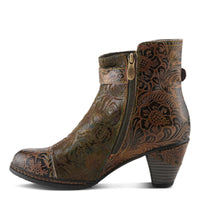 Thumbnail for  Detailed view of the hand-painted design on the L'ARTISTE ANTILLES BOOTS