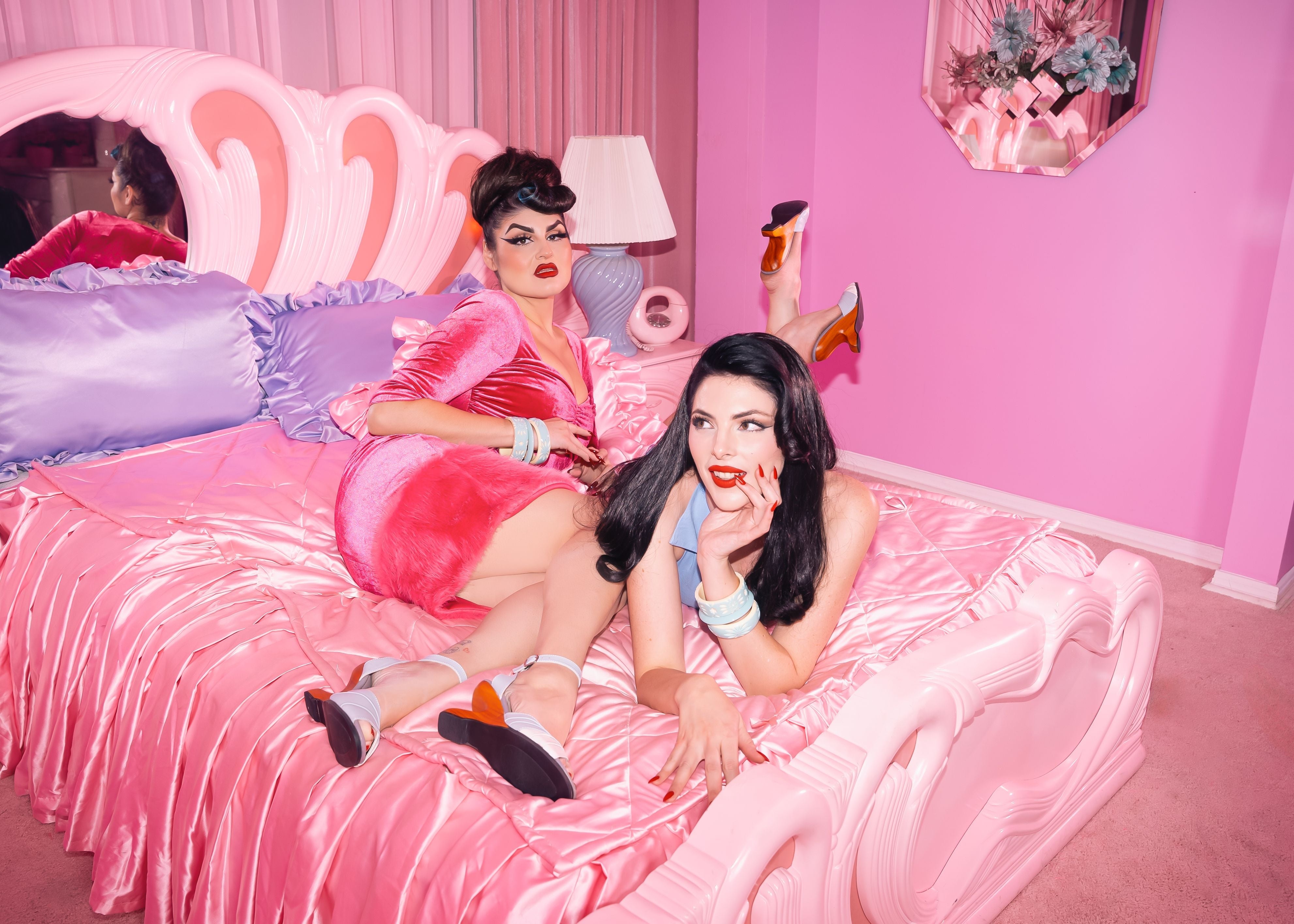 Lucky Lou Shoes Women's the Ilze Mule - in Dove