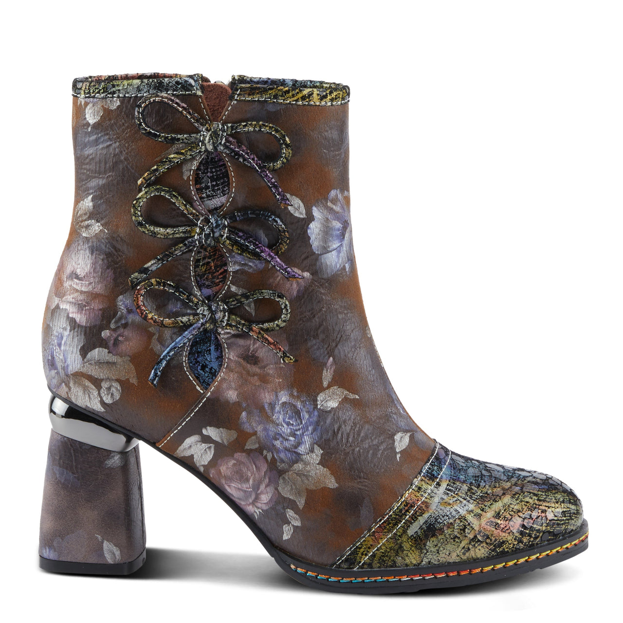 L'Artiste Carre Boots with Bohemian Chic Aesthetic