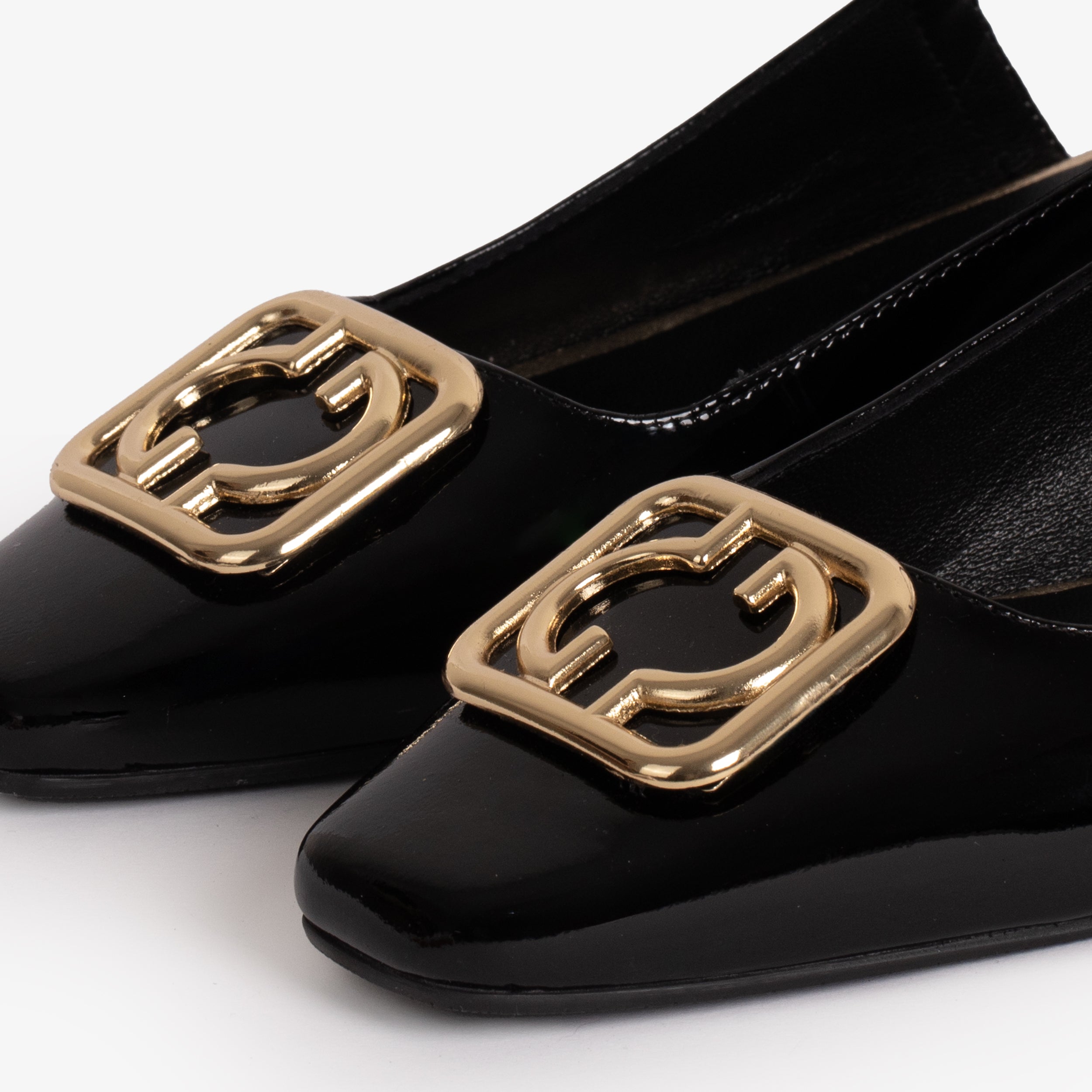 The Rosalinda Black Leather Women Flat Slingback Sandal