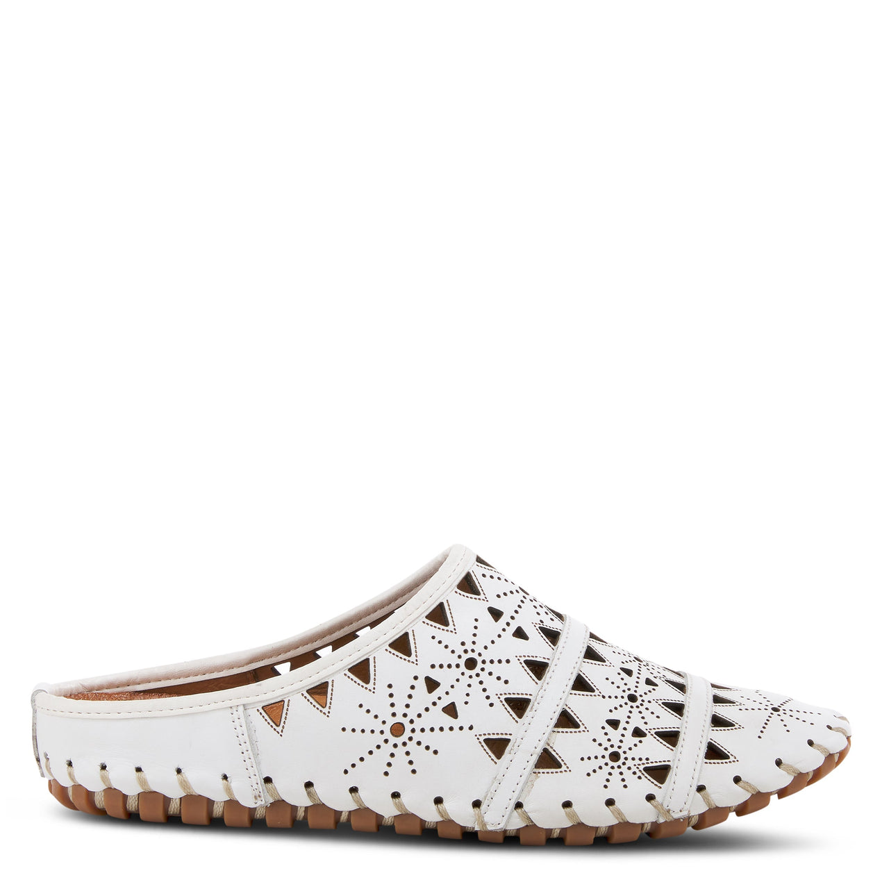 A comfortable and stylish slip-on clog shoe, the Spring Step Fusaside is perfect for all-day wear