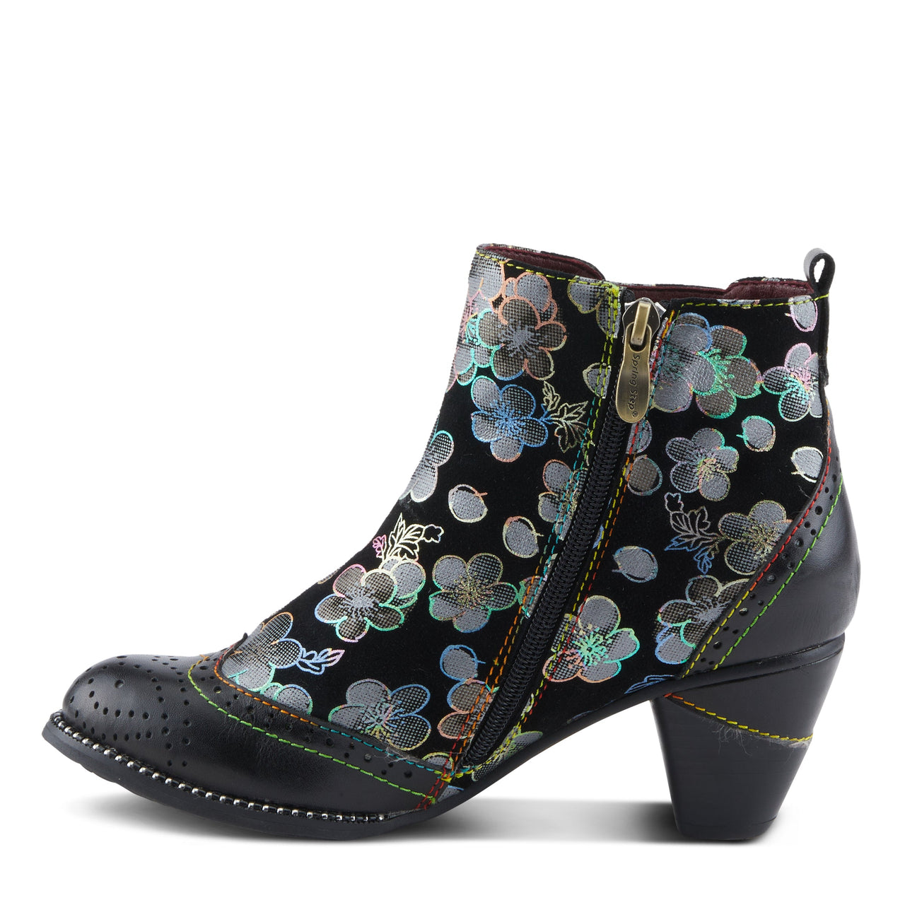 L'ARTISTE GLYNN BOOTS crafted with water-resistant material for durability