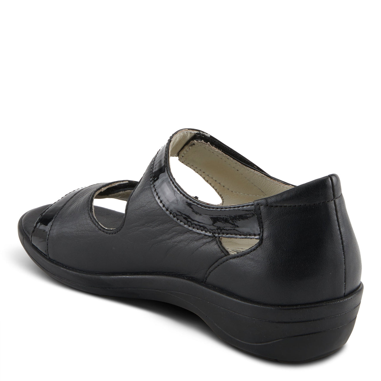 Versatile and fashionable women's sandals in classic black color