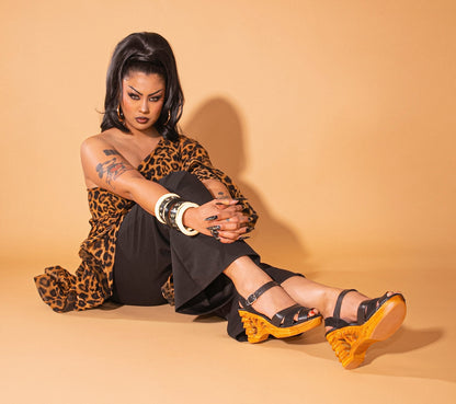 Lucky Lou Shoes Women's the Pagoda - in Black Suede and Leather