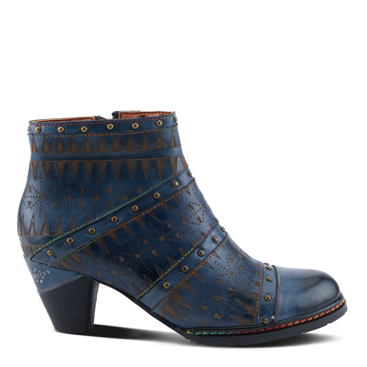 L'ARTISTE NIOBE BOOTS with a cozy, faux fur lining for added warmth