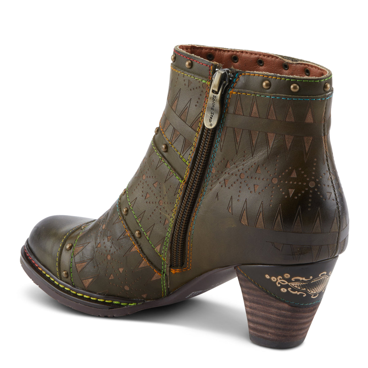 L'ARTISTE NIOBE BOOTS crafted with attention to detail and quality materials