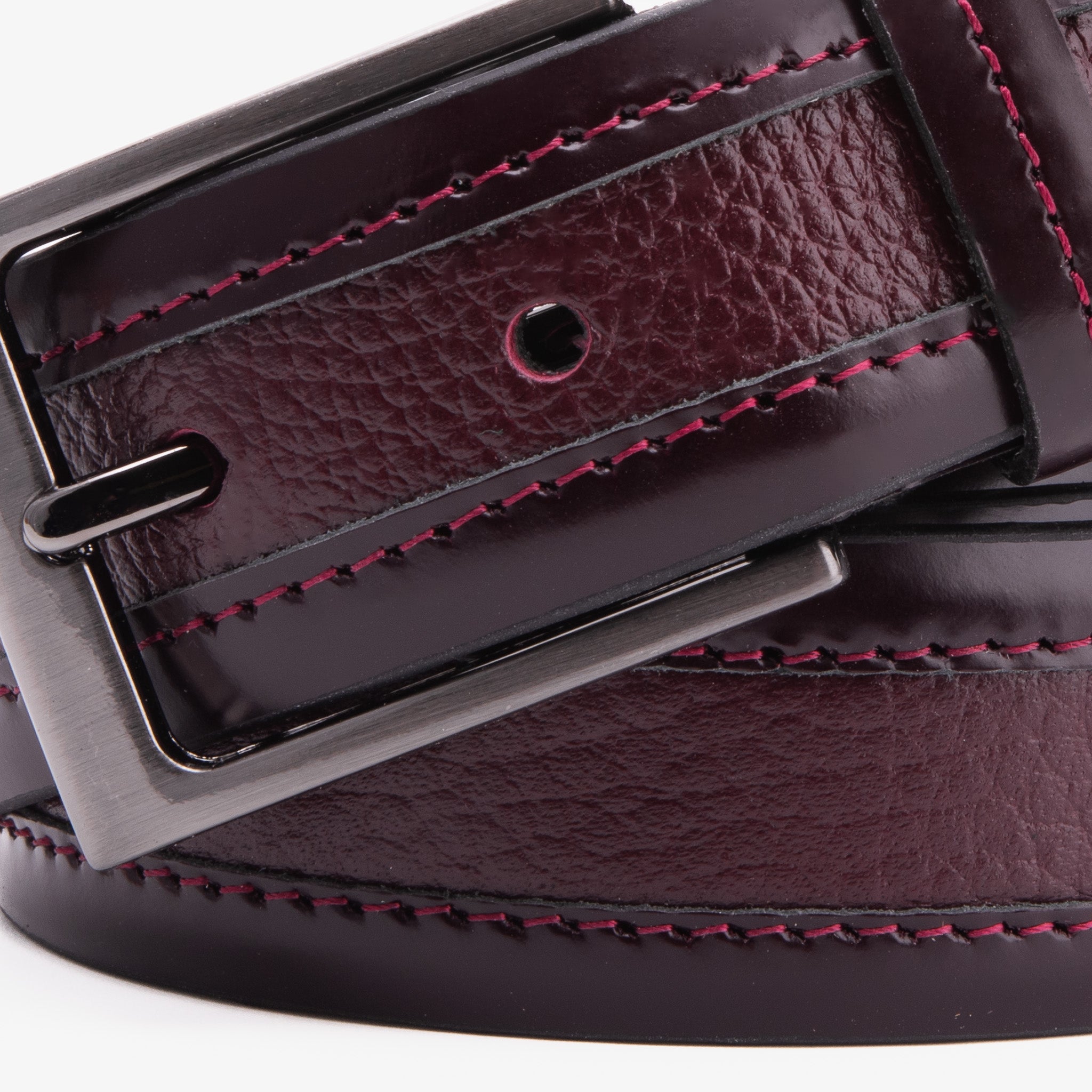 The Everest & Rockwell BurgundyLeather Belt