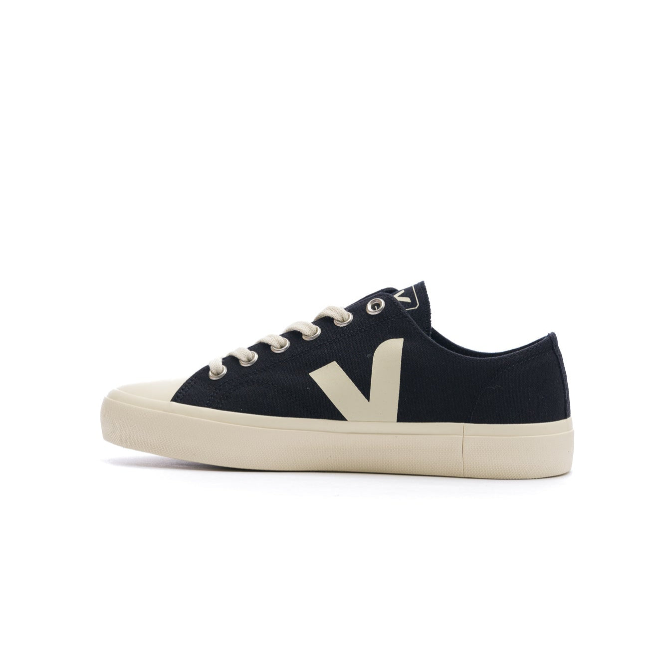 Veja Wata II Low Canvas Shoe - Black/Pierre
