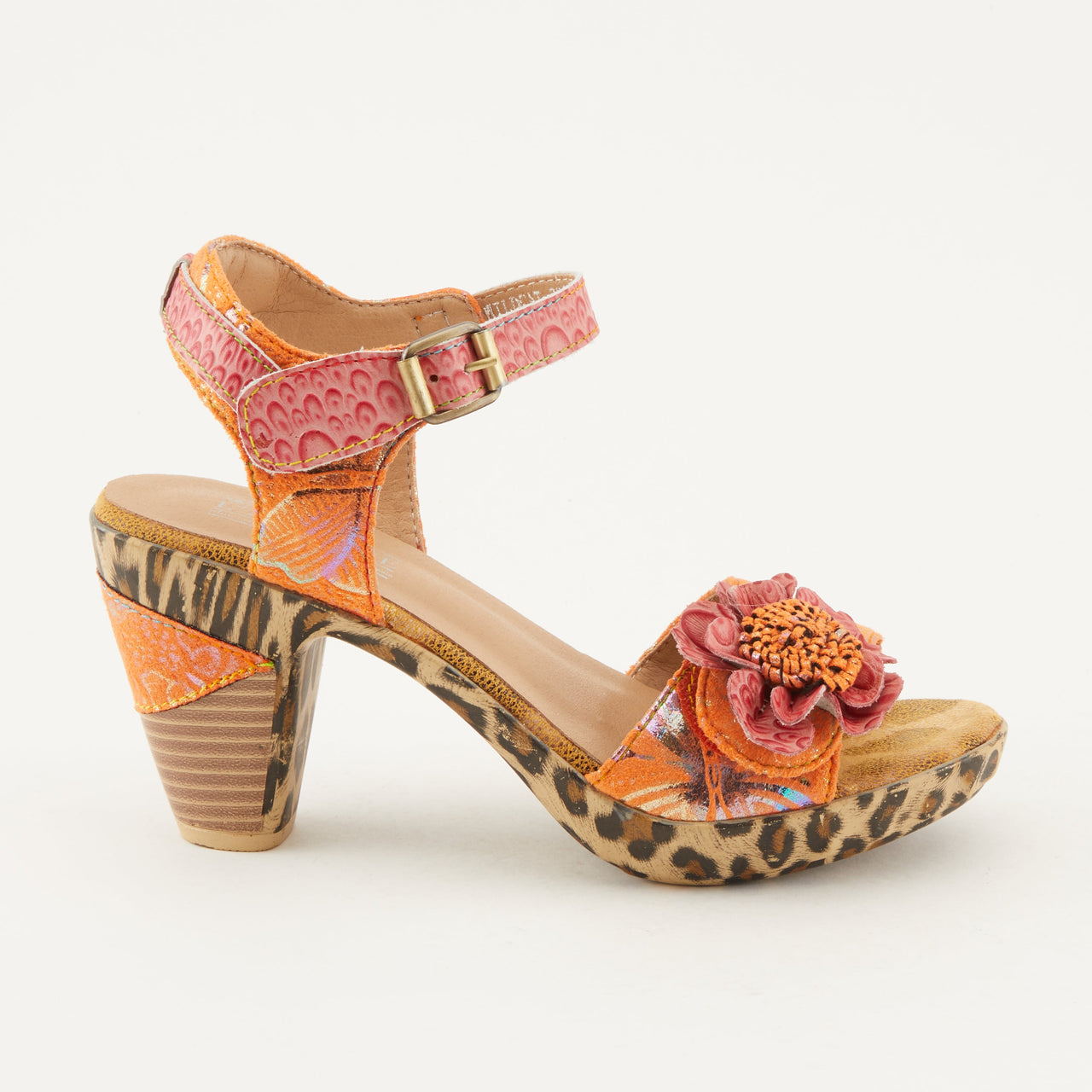 L'Artiste Wildcat Sandals featuring laser etching and cutout design