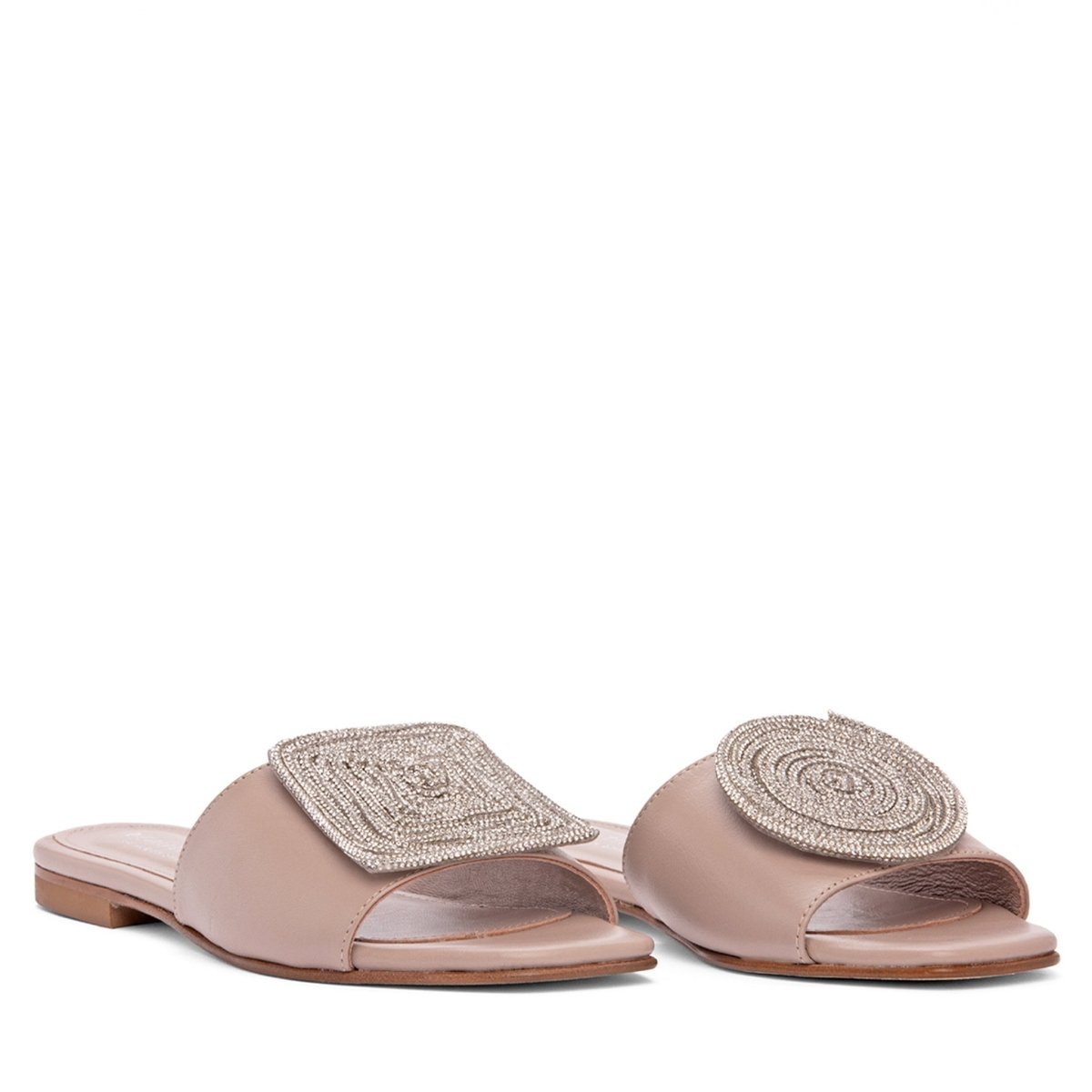 Adeline Flat Women’S Leather Sandal Metallic Mesh Accents Sandal by Beautiisoles – Don't Panic Shoes