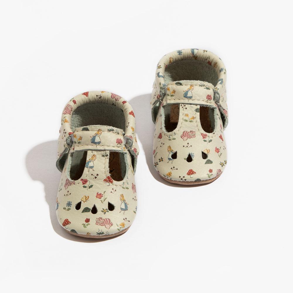 Alice In Wonderland Mary Jane Baby Shoe Mary Jane by Freshly Picked – Don't Panic Shoes