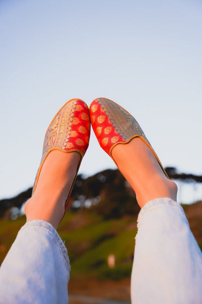 Anany Rosso Blu Oro Womens Silk Jacquard Red Gold Blue Slip On by Mar Soreli – Don't Panic Shoes