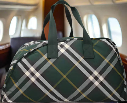 BURBERRY Men’s Green Fabric Luggage & Travel Bag – Luxury Travel