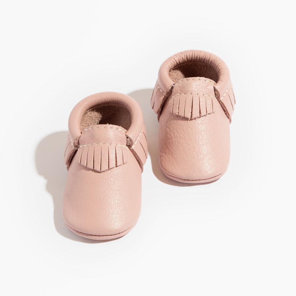 Blush Moccasin Baby Shoe Moccasin by Freshly Picked – Don't Panic Shoes