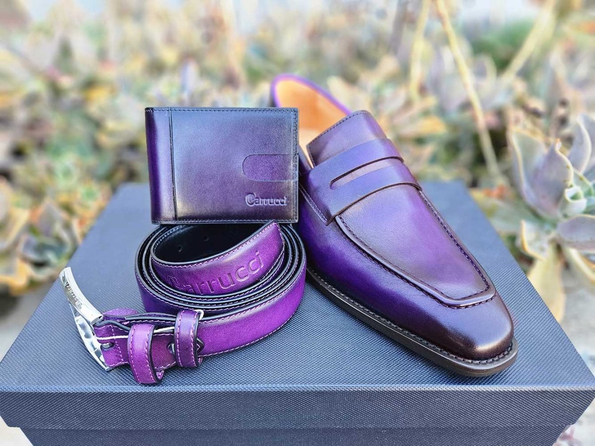 Carrucci Money Clip Bifold Wallet Calfskin Leather Kc300 - 01 Wallet by Carrucci Shoes – Don't Panic Shoes