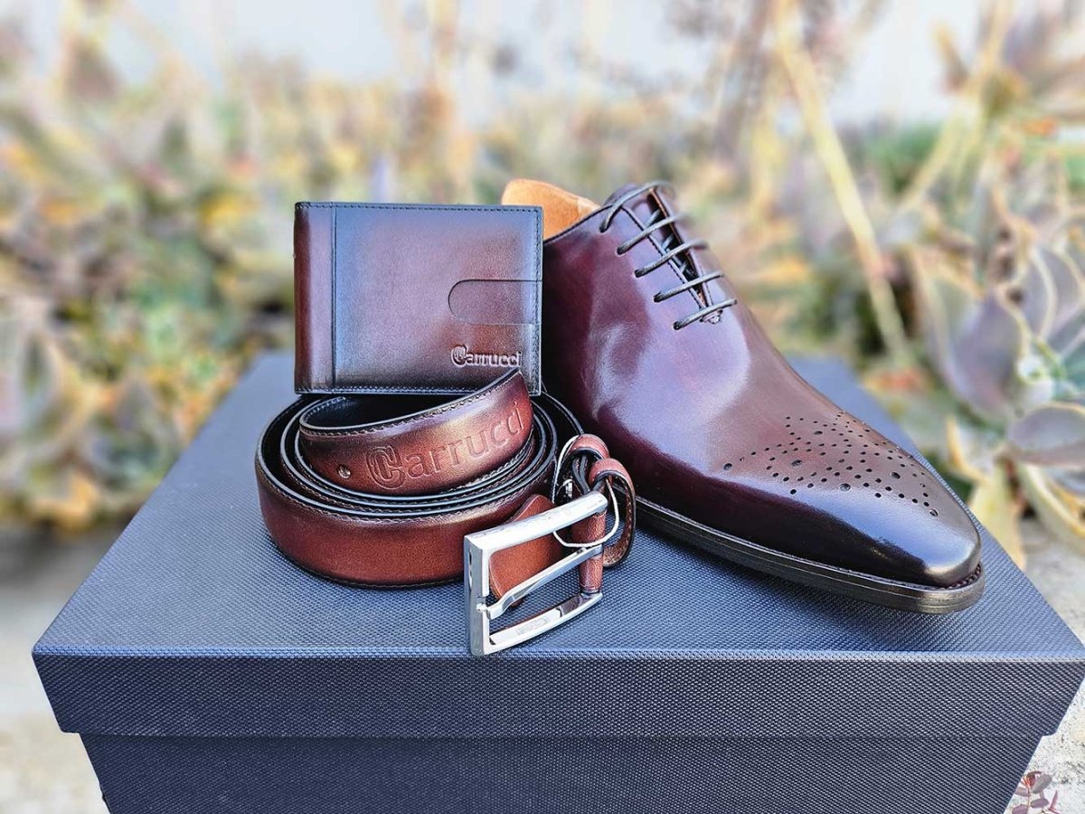 Carrucci Money Clip Bifold Wallet Calfskin Leather Kc300 - 01 Wallet by Carrucci Shoes – Don't Panic Shoes