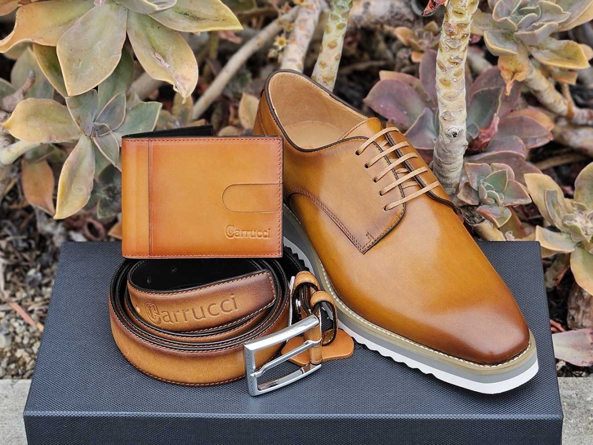 Carrucci Money Clip Bifold Wallet Calfskin Leather Kc300 - 01 Wallet by Carrucci Shoes – Don't Panic Shoes