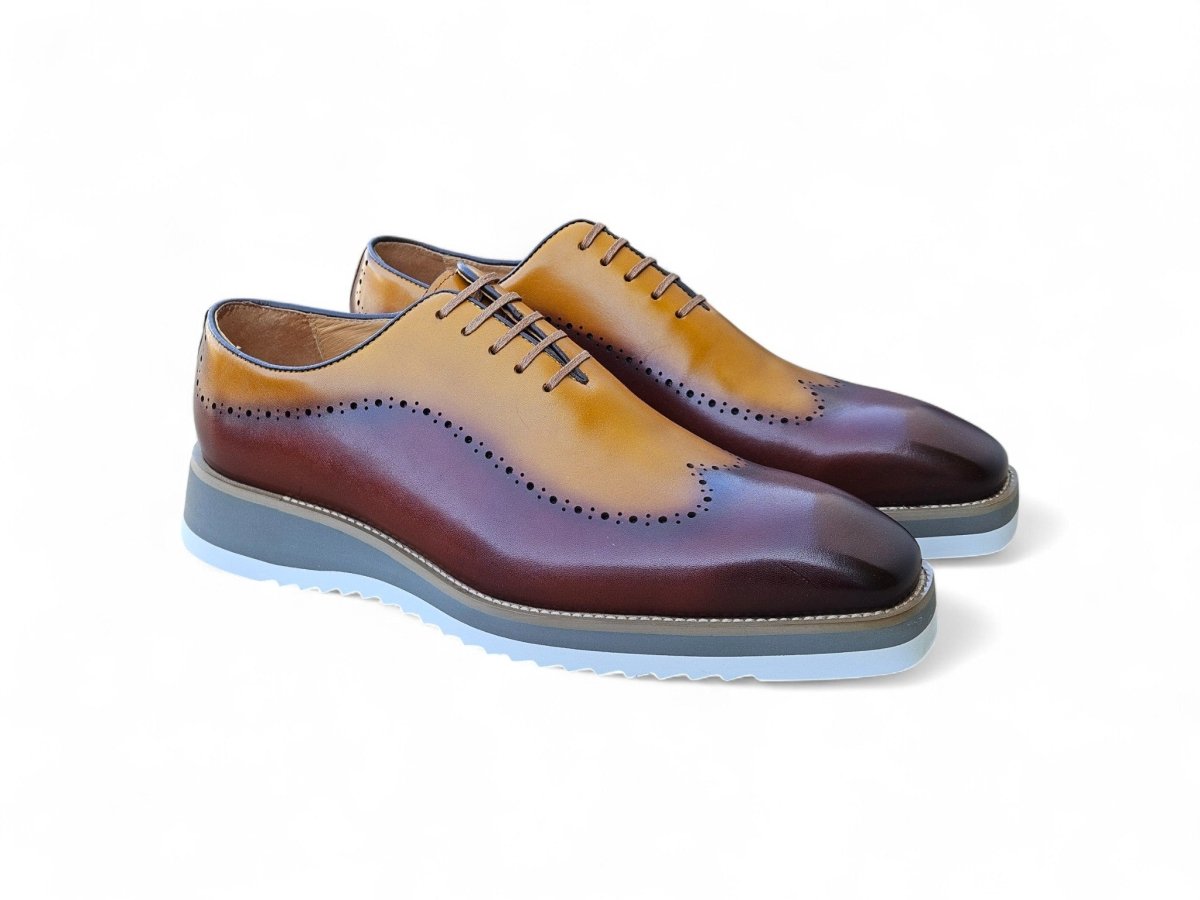 Carrucci Two Tone Oxford Men's Calfskin Leather Ks515 - 33t Shoes by Carrucci Shoes – Don't Panic Shoes