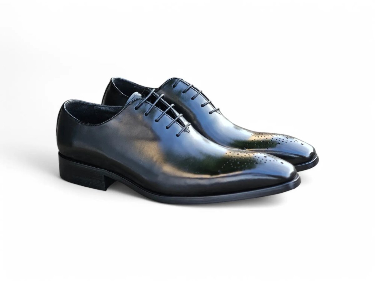 Carrucci Wholecut Calf Oxford Men's Leather Ks503 - 36 Shoes by Carrucci Shoes – Don't Panic Shoes