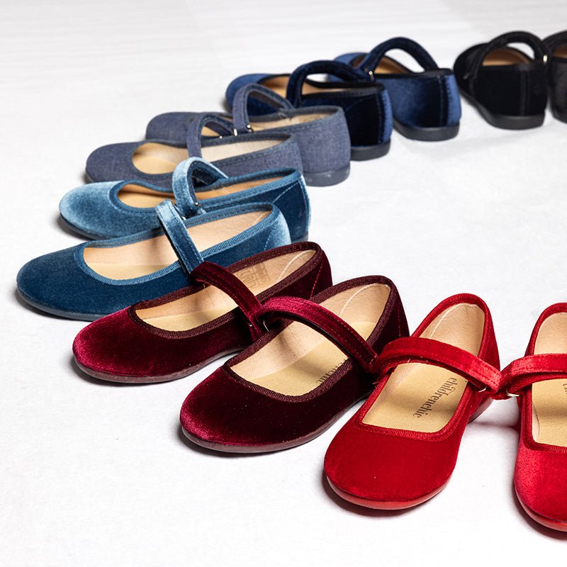 Cassie Navy Adjustable Velcro Non Slip Cushion Shoes core by Childrenchic – Don't Panic Shoes