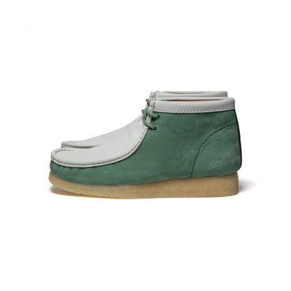 ClarkS Originals Wallabee Boot Varsity Pack Vcy Men’s Shoes – Green And White Leather – Style 26165078 – Limited Edition Heritage Drop Shoes by Clarks Originals – Don't Panic Shoes