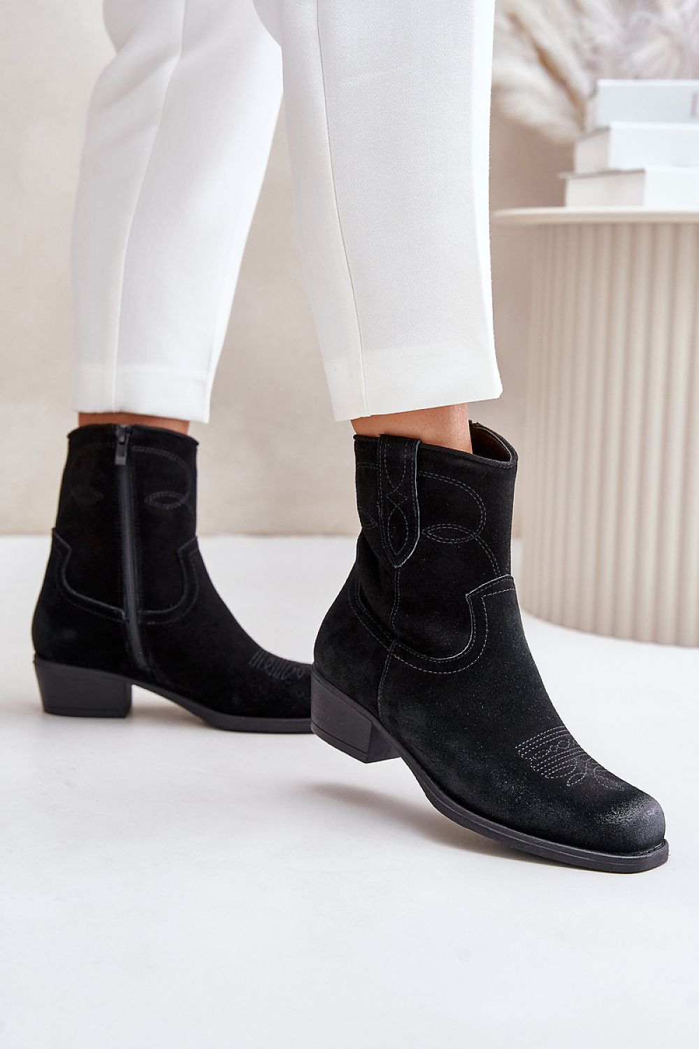 Cavirette Suede Western Heel Boots