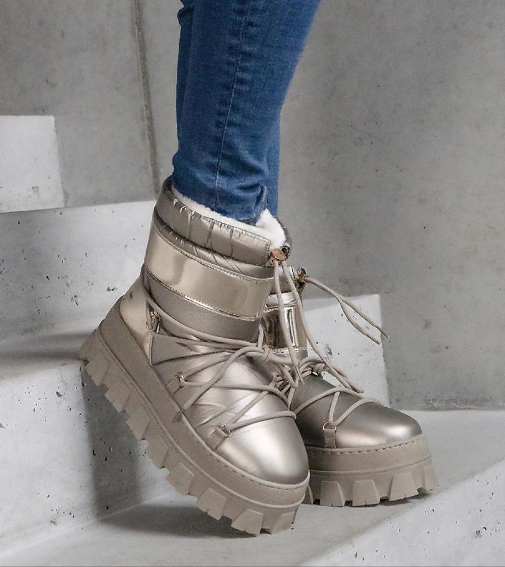 Zolarin Platform Lace-Up Snow Boots