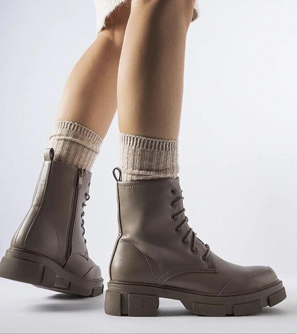 Cavaryn Insulated Lace-Up Winter Boots