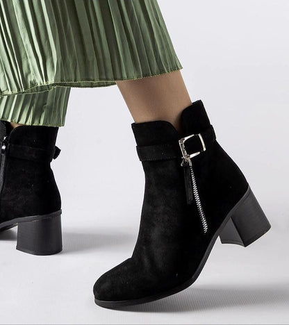 Esmyra low-heel ankle boots