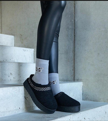 Tavelya Embroidered Winter Snow Boots