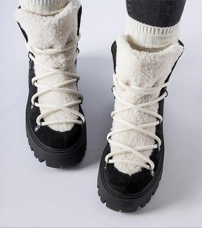 Perivana Lace-Up Winter Baggers