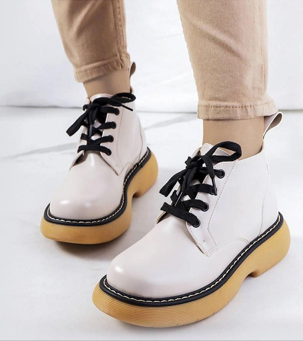 Redelek White Matte Lace-Up Boots