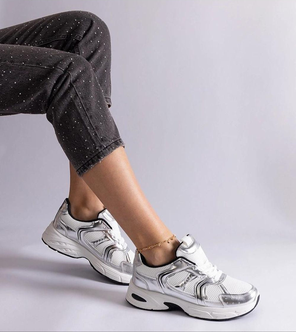 Melvyna White Motion Sneakers