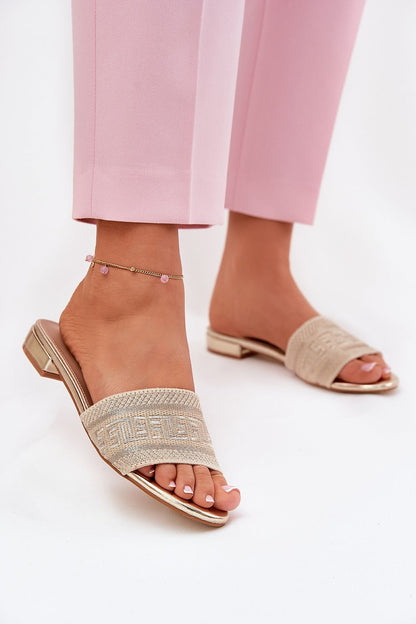 Arelia Flat Summer Slides