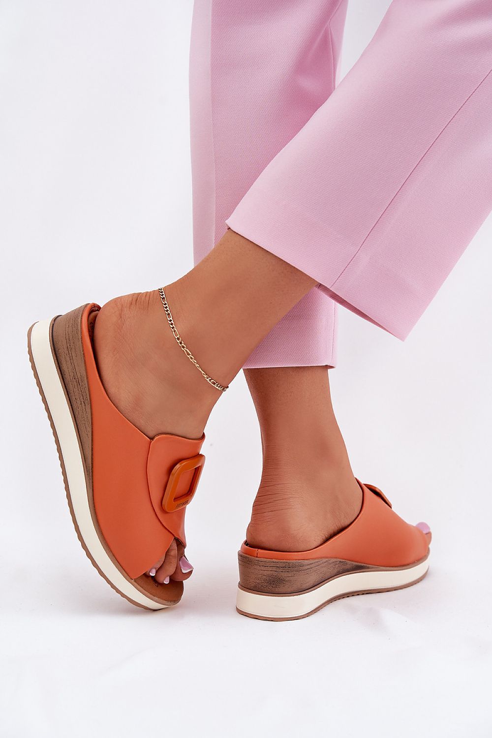 Arelisse Minimal Wedge Flip-Flops