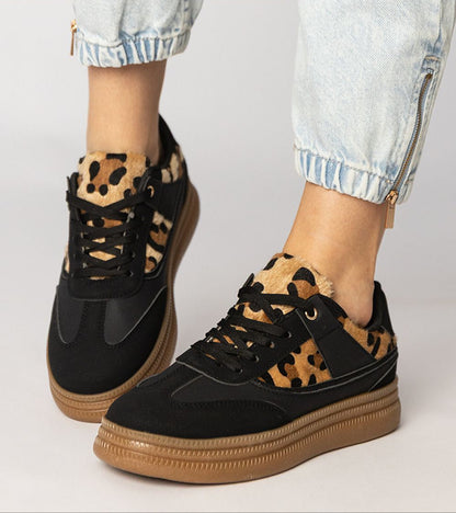 Merisse Panther Accent Sneakers