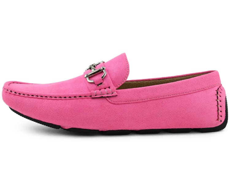 Walken Pink is a stylish, comfortable walking shoe for women