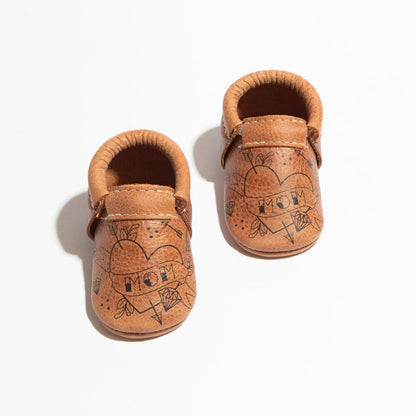 I Heart Mom City Baby Shoe City Mocc by Freshly Picked – Don't Panic Shoes