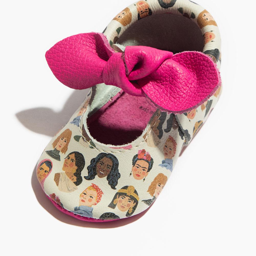 Iconic Women Knotted Bow Baby Shoe Knotted Bow Mocc by Freshly Picked – Don't Panic Shoes
