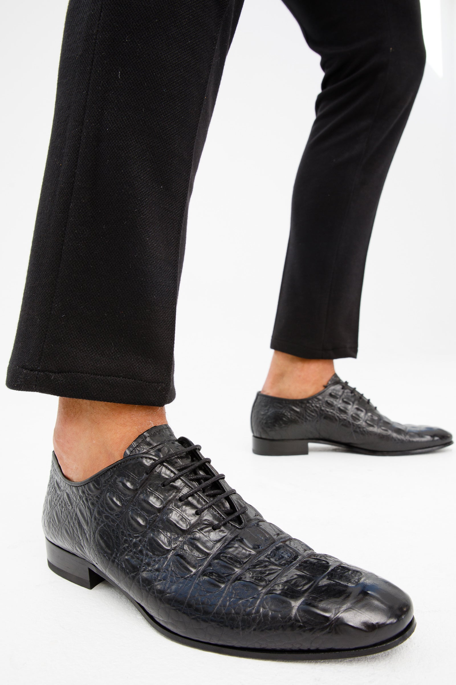 The Randor Black Crocodile Leather Oxford Men Shoe