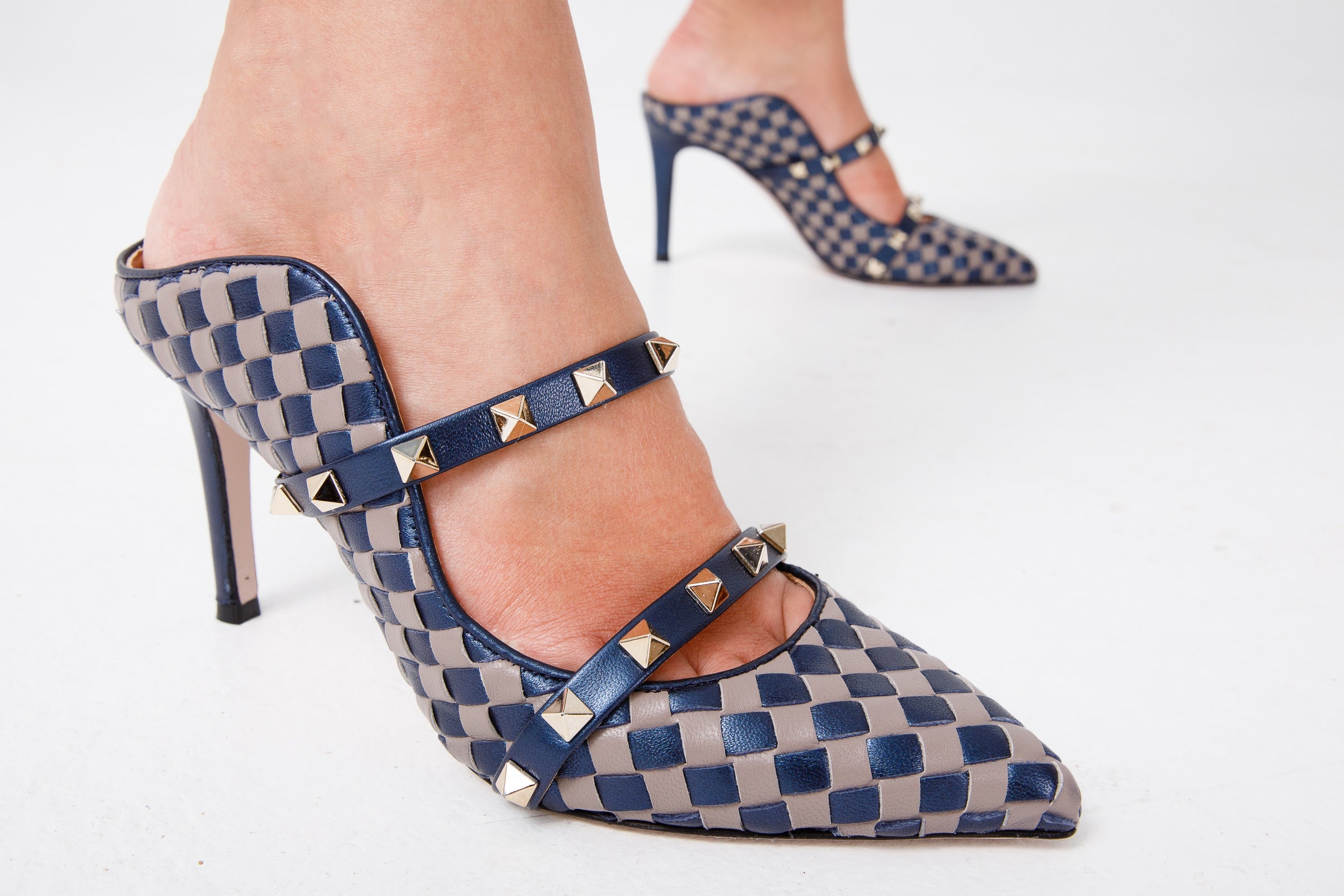 The Dosso Navy Blue Handwoven Pointy Toe Leather Women Sandal