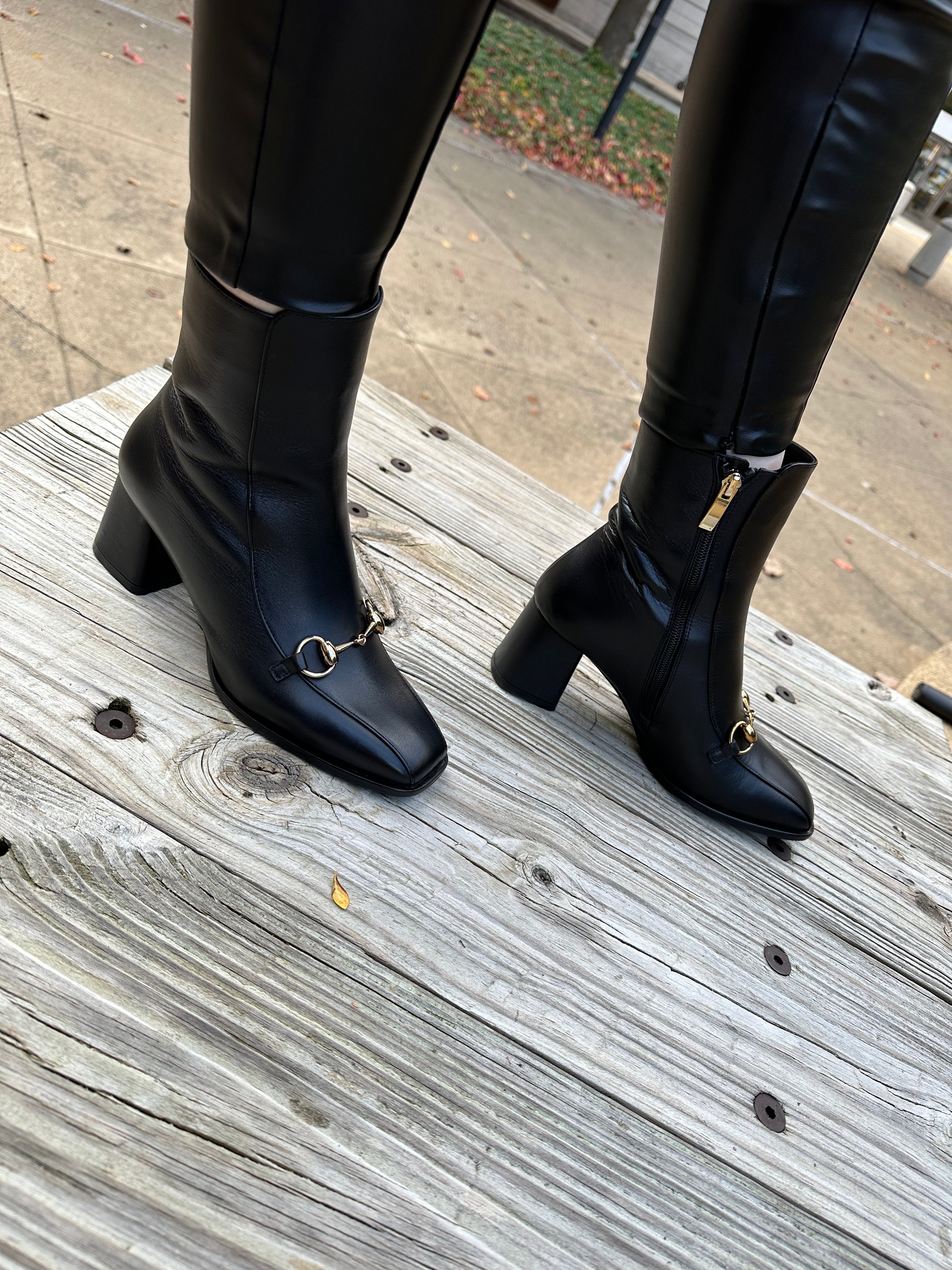 The Bukres Black Leather Block Heel Women Boot